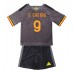 AS Roma Santiago Castro #9 Dětské Oblečení 3rd Dres 2026-27 Krátkým Rukávem (+ trenýrky) AS Roma Santiago Castro #9 Dětské Oblečení 3rd Dres 2026-27 Krátkým Rukávem (+ trenýrky)